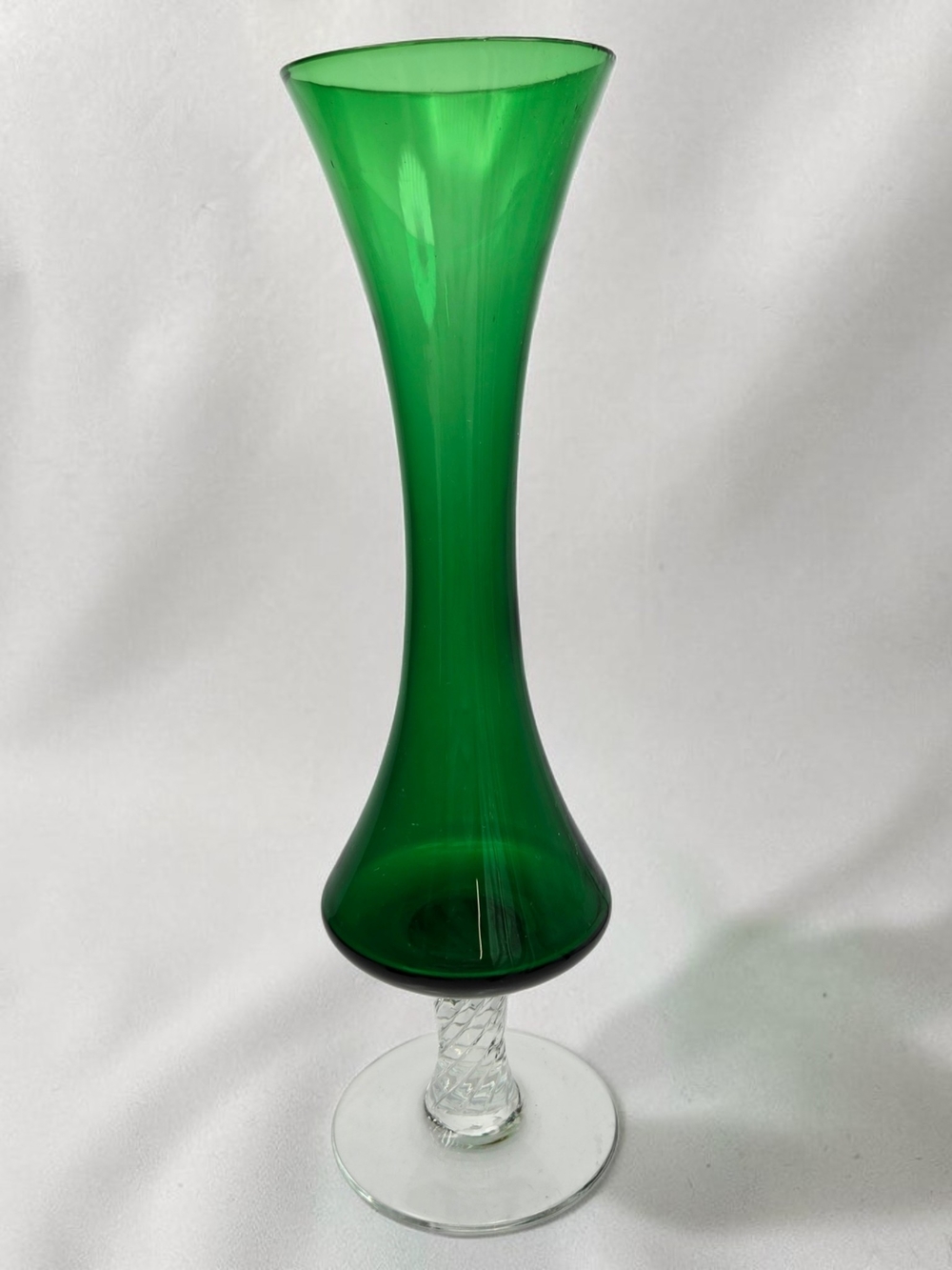 Vintage Emerald Green Art Glass Bud Vase Clear Swirl Stem 8"